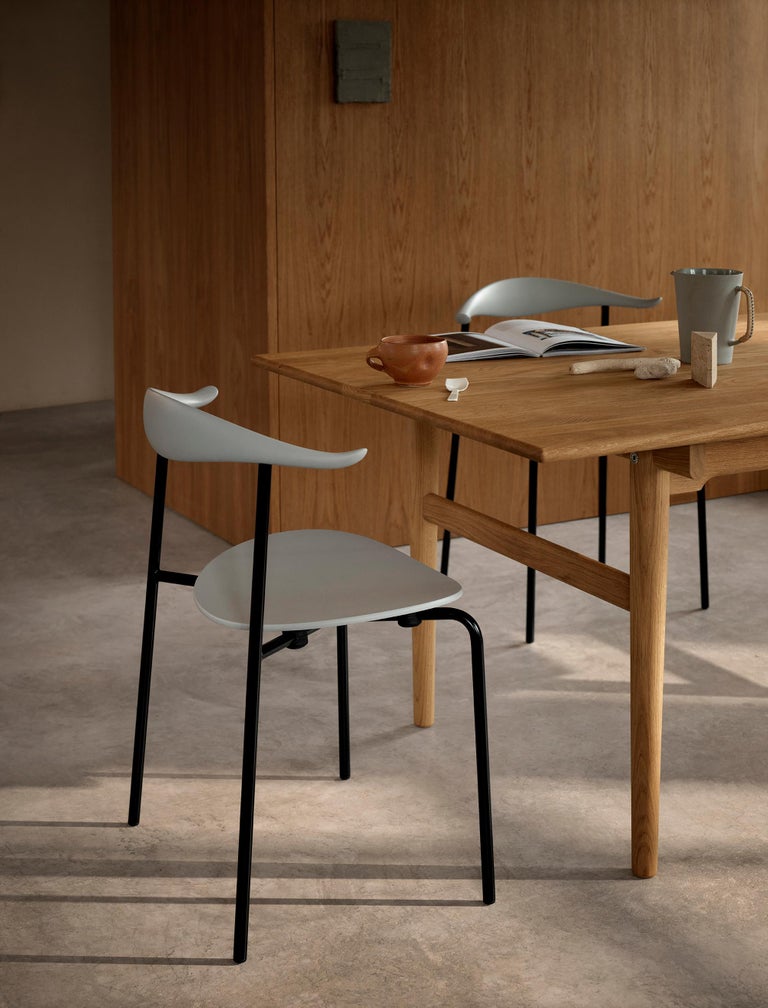https://a.1stdibscdn.com/large-hans-wegner-ch327-dining-table-in-oiled-beech-for-carl-hansen-son-for-sale-picture-11/f_14472/f_413382621725523114555/CH88T_silvergrey_steel_black_CH327_oak_oil_1__master.jpg?width=768