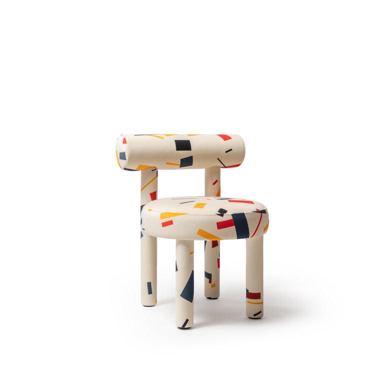 https://a.1stdibscdn.com/archipen-dining-chair-limited-artistry-edition-in-the-o-textile-fabric-by-noom-for-sale-picture-2/f_42321/f_462345321755004255513/CHAIR_GROPIUS_CS1_ARTISTRY_EDITION_Archive_Fabrics_by_The_O_Textile_3__master.jpg?width=768