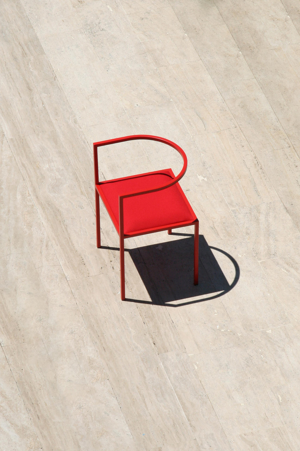 https://a.1stdibscdn.com/21st-century-modern-macka-chair-powder-coated-structure-upholstery-for-sale-picture-4/f_69622/f_404781521720124982711/CHAIR_RED_master.jpg