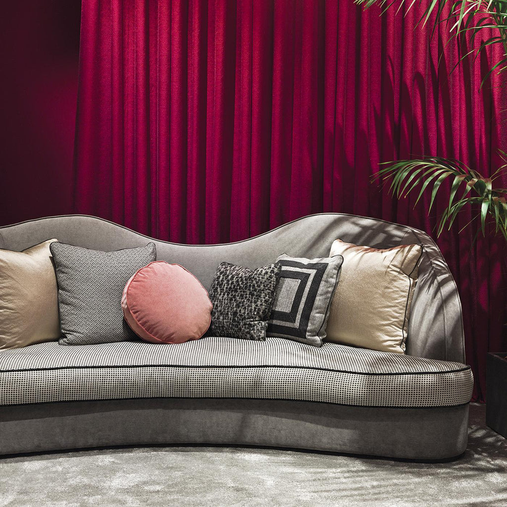 https://a.1stdibscdn.com/giannio-3-seat-sofa-by-chiara-provasi-for-sale-picture-4/f_17062/f_175065511578496787962/CHIAMB_082_C20190619_7_14u2qkz_master.jpg