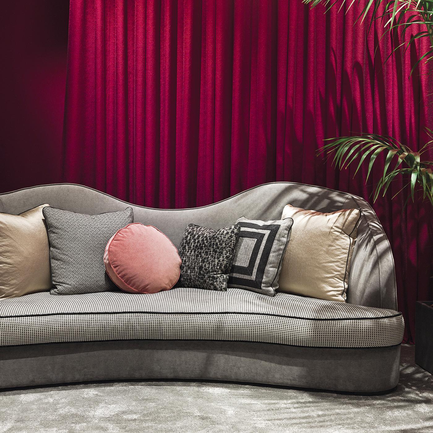 https://a.1stdibscdn.com/giannio-3-seat-sofa-by-chiara-provasi-for-sale-picture-4/f_17062/f_175065511578496787962/CHIAMB_082_C20190619_7_14u2qkz_master.jpg