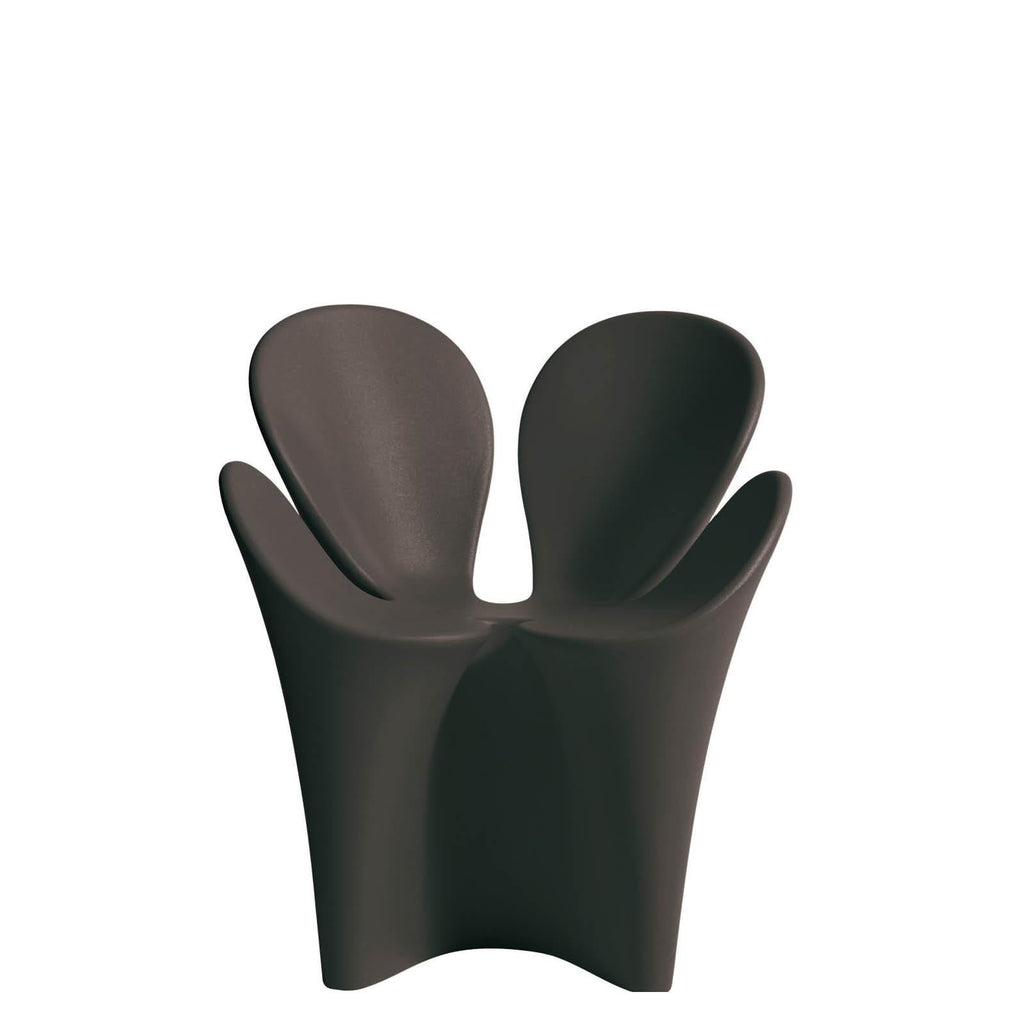 https://a.1stdibscdn.com/clover-flower-shaped-monobloc-armchair-designed-by-ron-arad-for-driade-for-sale-picture-8/f_16392/f_86053431664834773699/CLOVER_D43614A278057_STILL_master.jpg