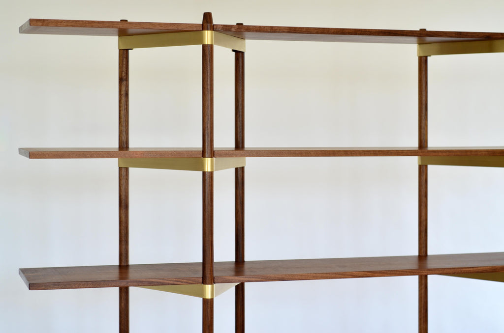 https://a.1stdibscdn.com/casey-lurie-studio-modern-primo-shelving-system-in-walnut-brass-with-cabinet-for-sale-picture-2/f_27193/f_470927921760731666460/CLS_PRIMO_WALBR_Det3_master.jpg