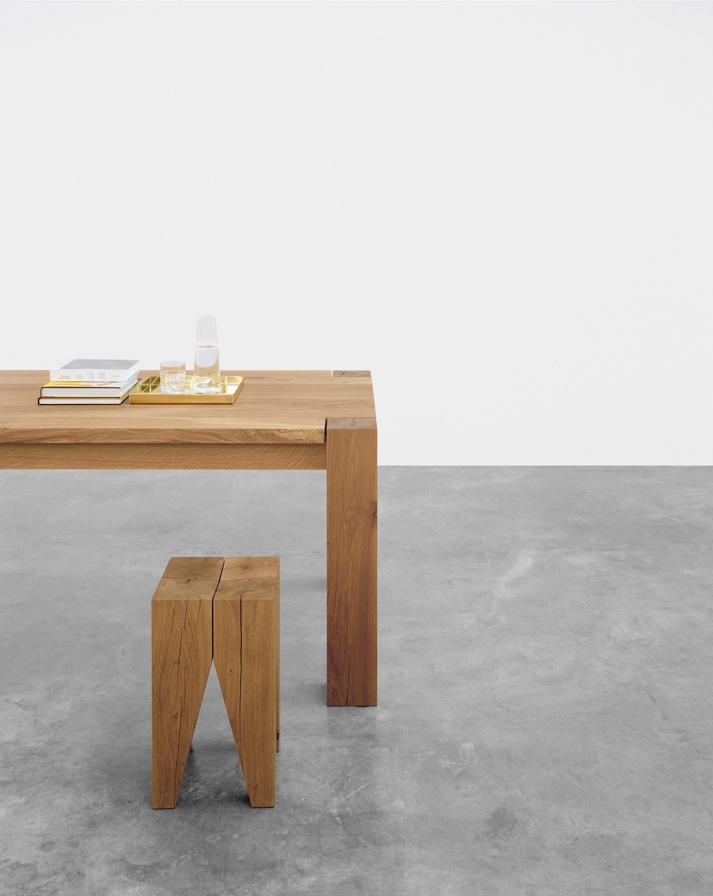 https://a.1stdibscdn.com/e15-bigfoot-table-by-philipp-mainzer-for-sale-picture-11/12330573/f_152593711561713724512/CM04_ITO_TA04_BIGFOOT_ST04_BACKENZAHN_detail_master.jpg