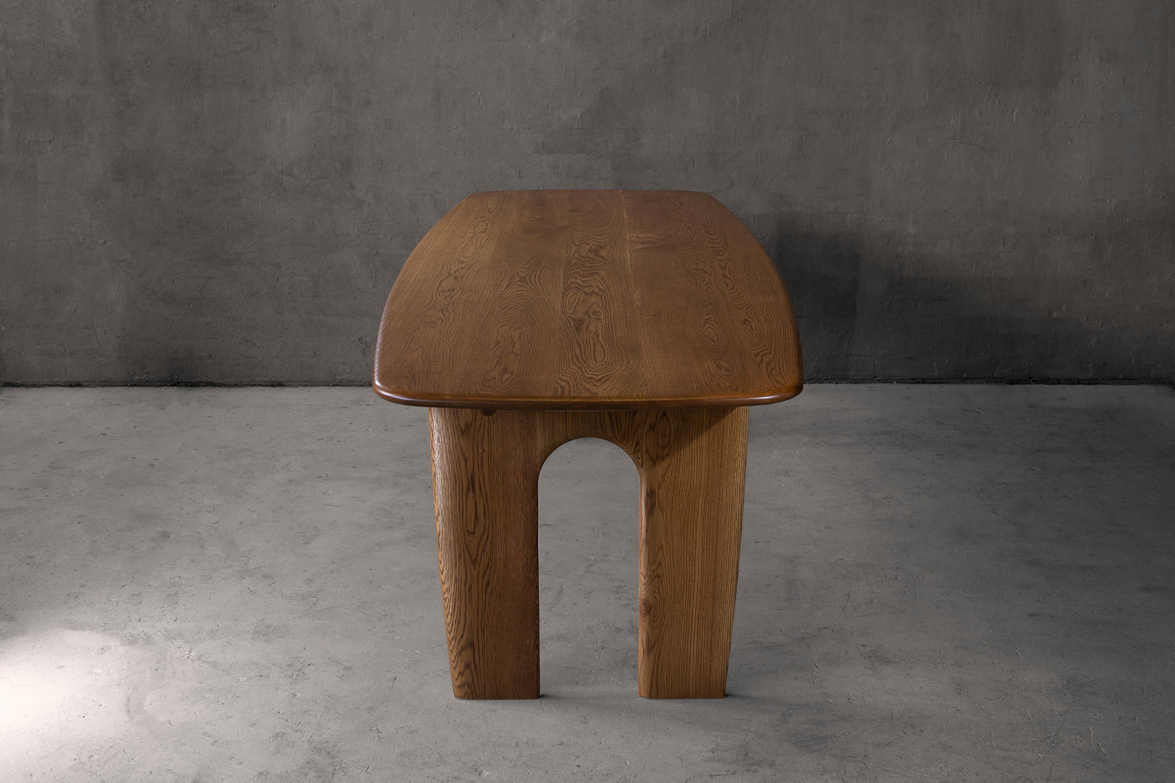 https://a.1stdibscdn.com/coble-dining-table-solid-oak-seats-4-6-for-sale-picture-5/f_95782/f_392269821712831815214/COBLE_Dining_Table_4_master.jpg