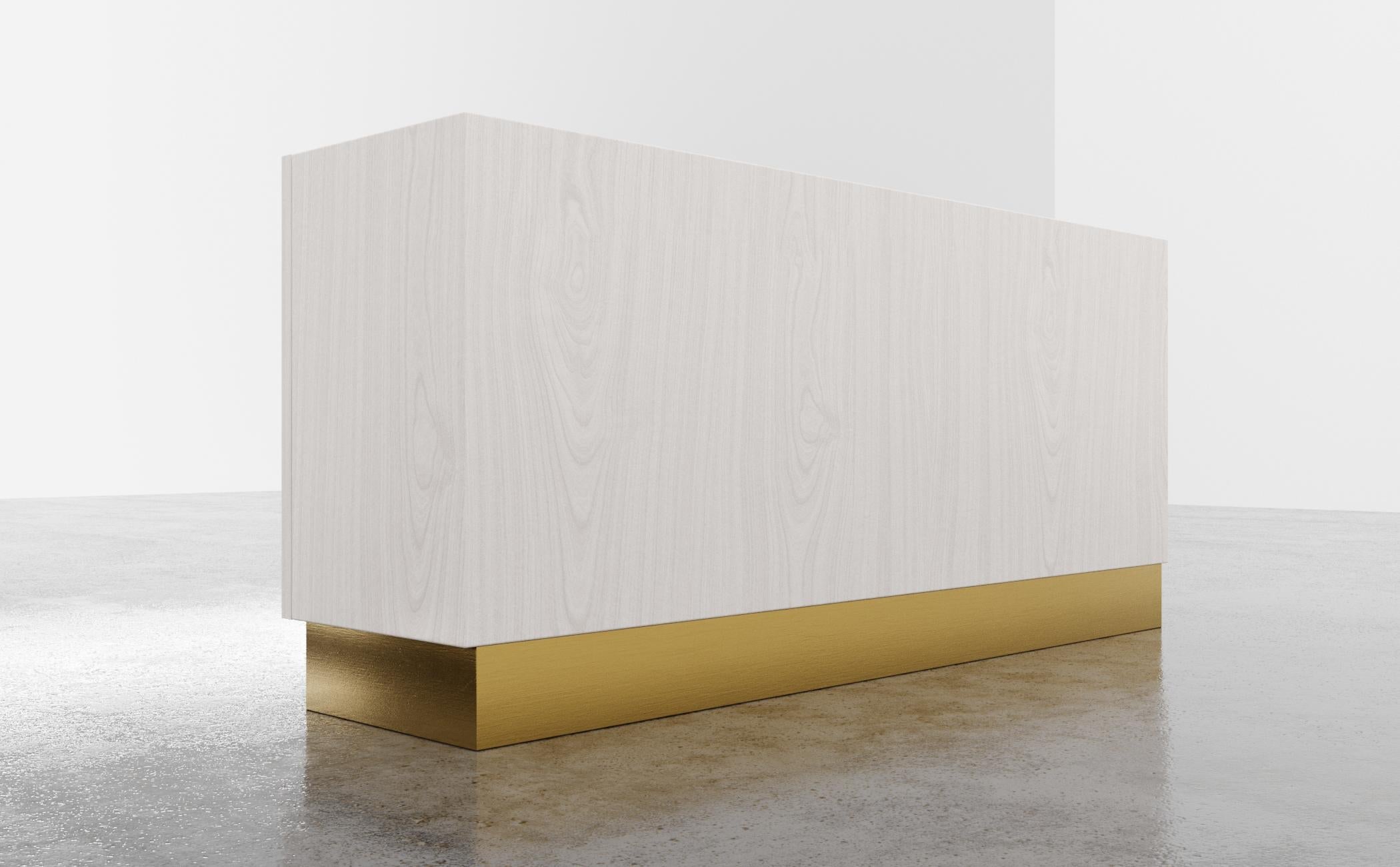 https://a.1stdibscdn.com/coco-credenza-for-sale-picture-4/f_33283/f_165193721571356331222/COCO_BUFFET0004_master.JPG