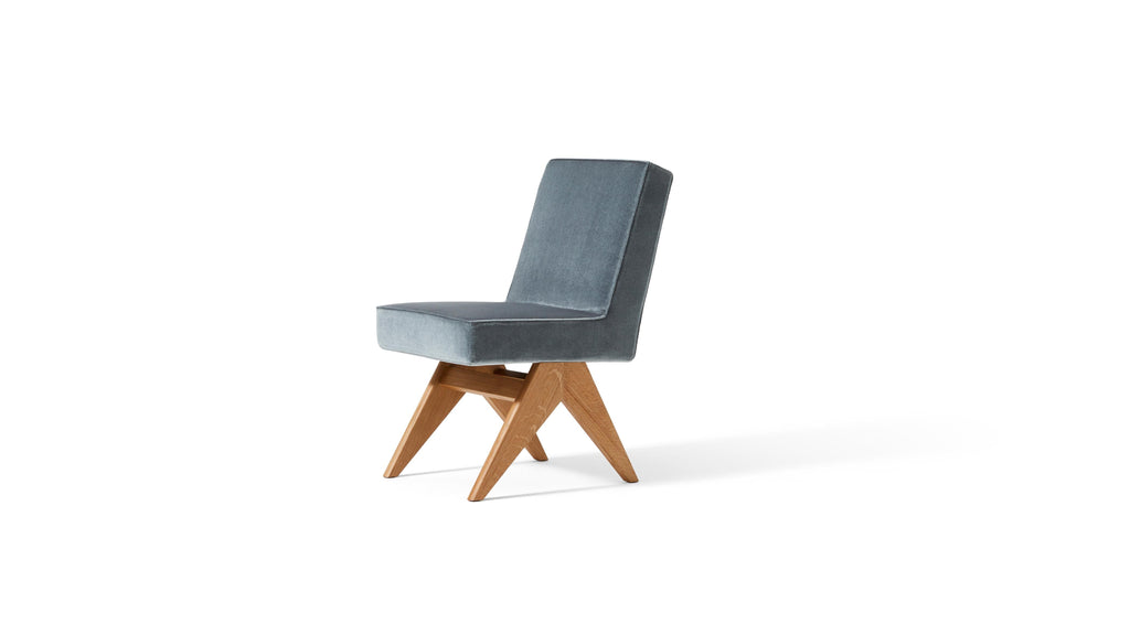 https://a.1stdibscdn.com/pierre-jeanneret-commitee-armchair-by-cassina-for-sale-picture-12/f_14272/f_291243721655309330434/COMMITTEE_CHAIR_36030_master.jpg