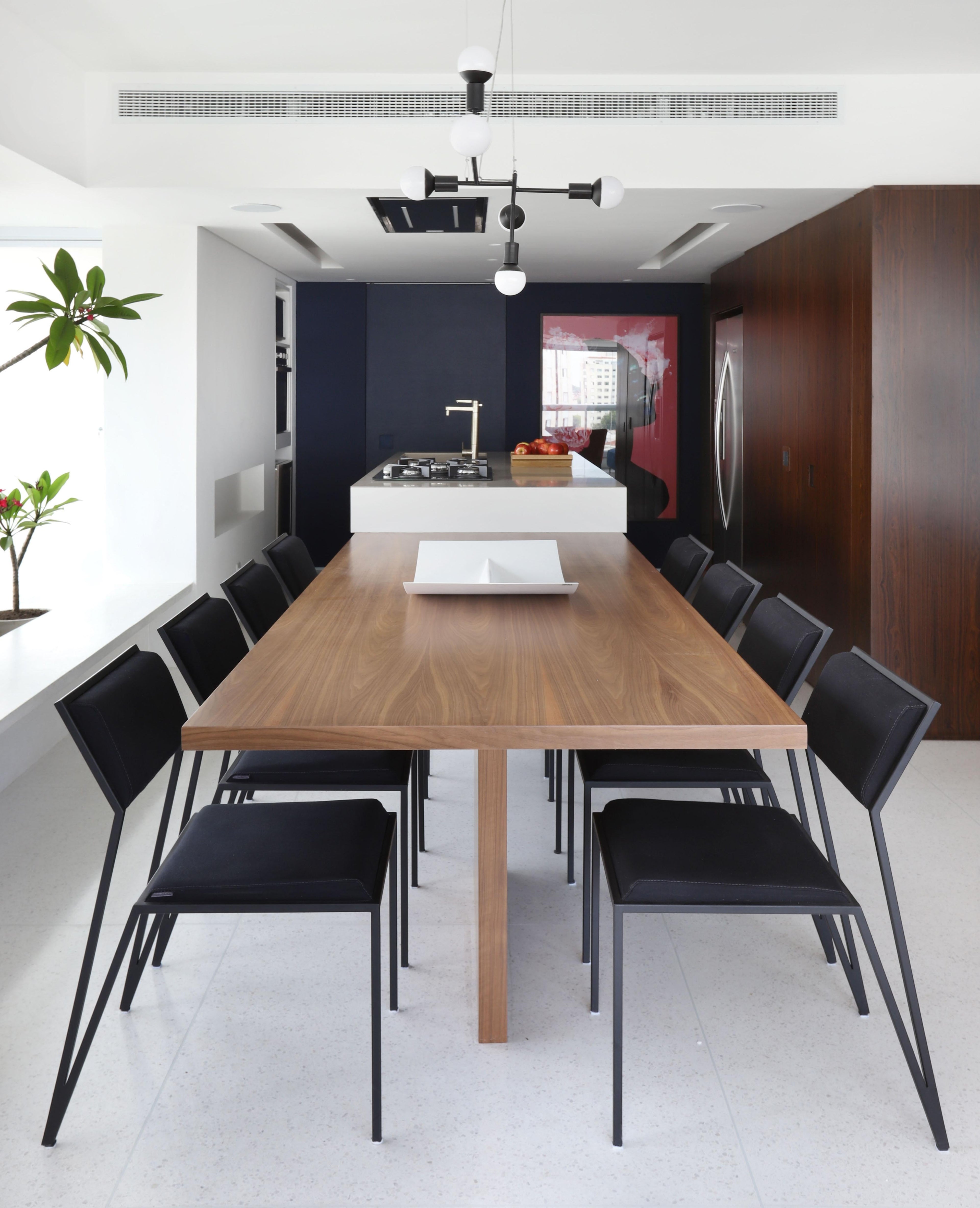https://a.1stdibscdn.com/minimalist-velvet-chair-by-tiago-curioni-brazilian-design-for-sale-picture-5/f_31871/f_103124831663163819051/CONJUNTO_master.jpg