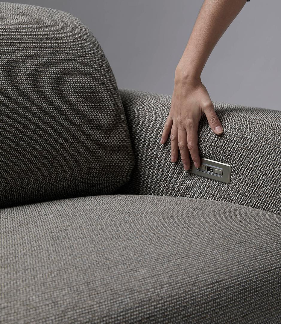 https://a.1stdibscdn.com/customizable-electric-reclining-sofa-for-home-cinemas-in-high-resistance-velvet-for-sale-picture-9/f_27693/f_454805821750107183773/COSMOPOL_RELAX_comp_06_master.jpg