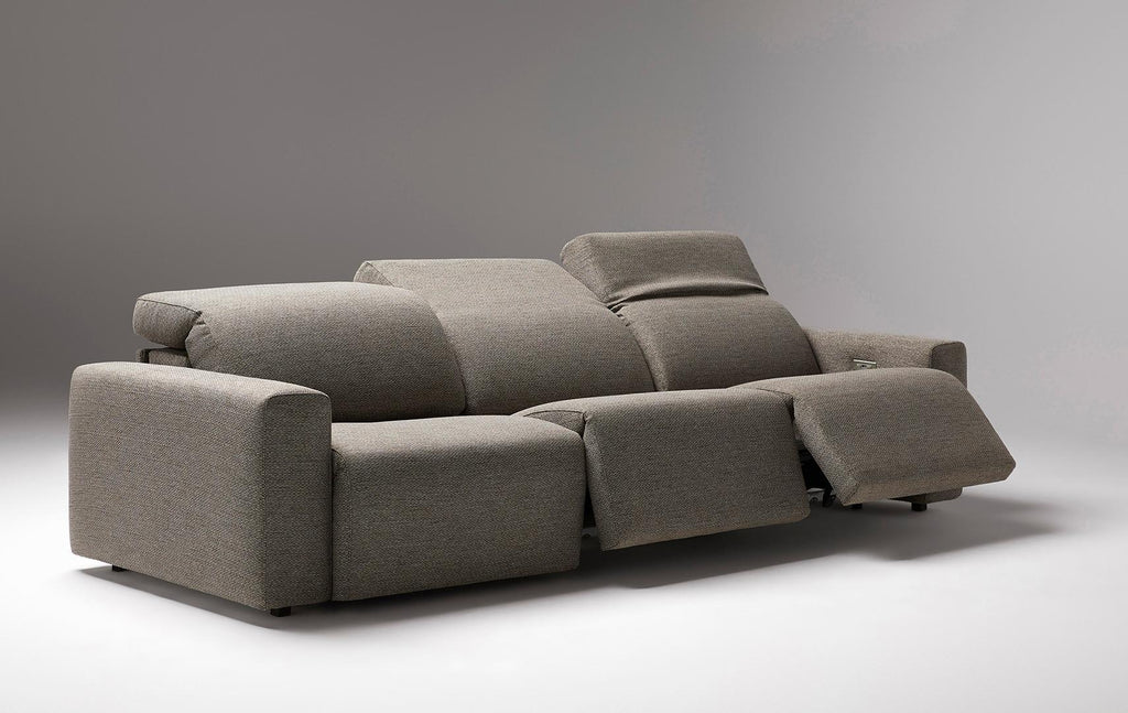 https://a.1stdibscdn.com/customizable-electric-reclining-sofa-for-home-cinemas-in-high-resistance-velvet-for-sale-picture-10/f_27693/f_454805821750107183989/COSMOPOL_RELAX_comp_07_master.jpg