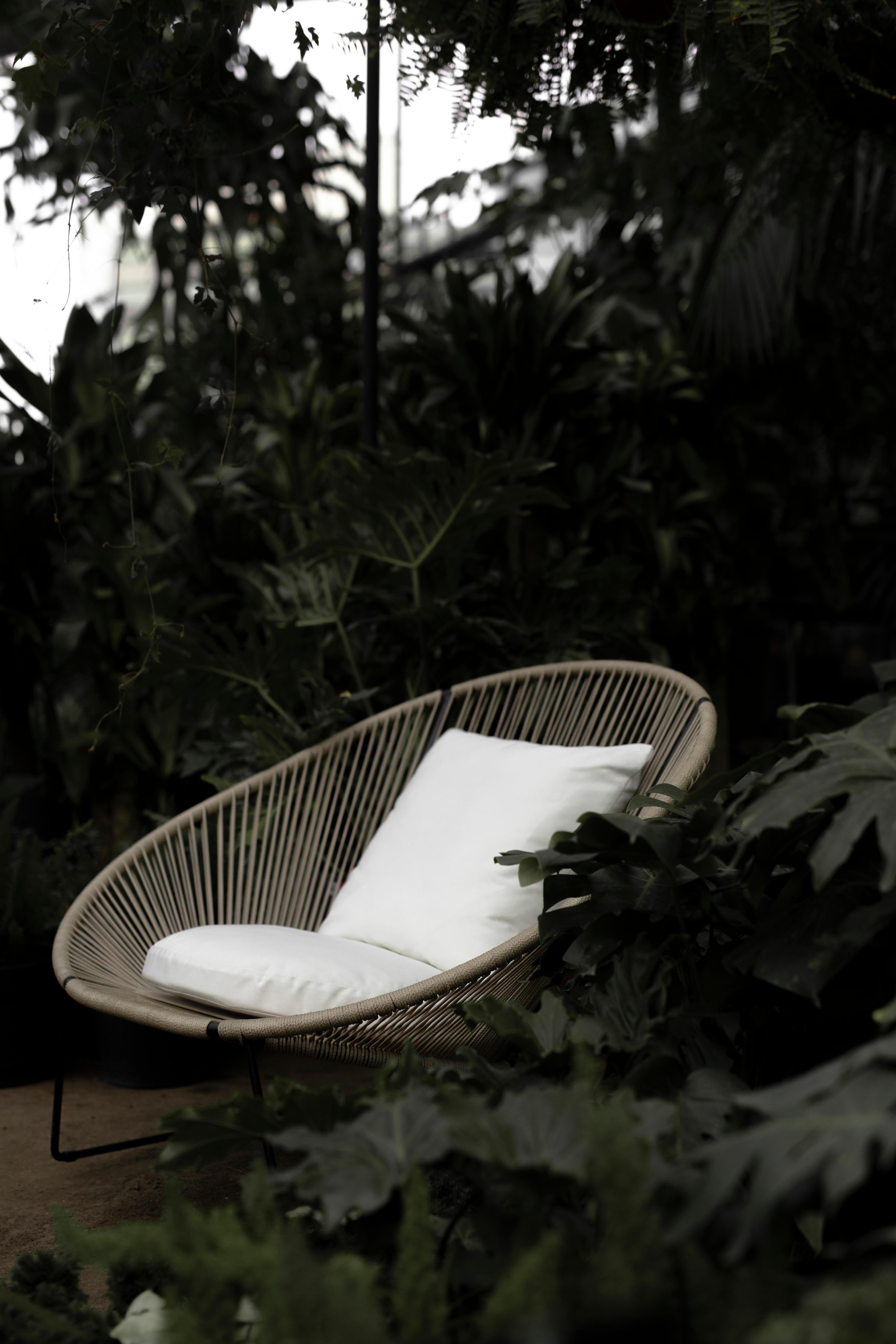 https://a.1stdibscdn.com/arena-armchair-for-sale-picture-4/f_47391/f_152269511561494707041/COTIDIANO_128_1__master.jpg