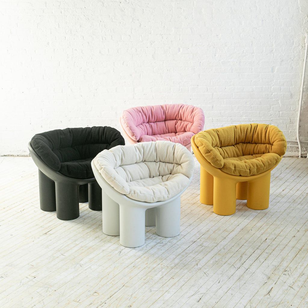 https://a.1stdibscdn.com/roly-poly-x-casentino-armchair-in-pink-with-cushion-by-faye-toogood-for-sale-picture-5/f_16392/f_219829721609628966594/CR_20201206_1886_master.jpg