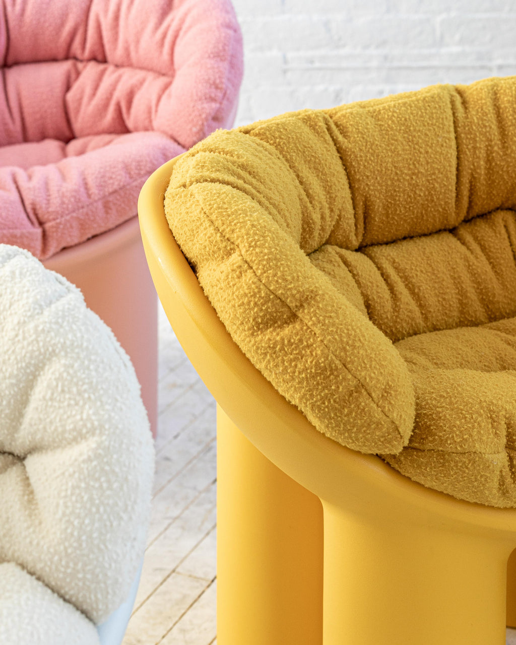 https://a.1stdibscdn.com/roly-poly-x-casentino-armchair-in-yellow-with-cushion-by-faye-toogood-for-sale-picture-10/f_16392/f_219791021609600127461/CR_20201206_1888_2_master.jpg