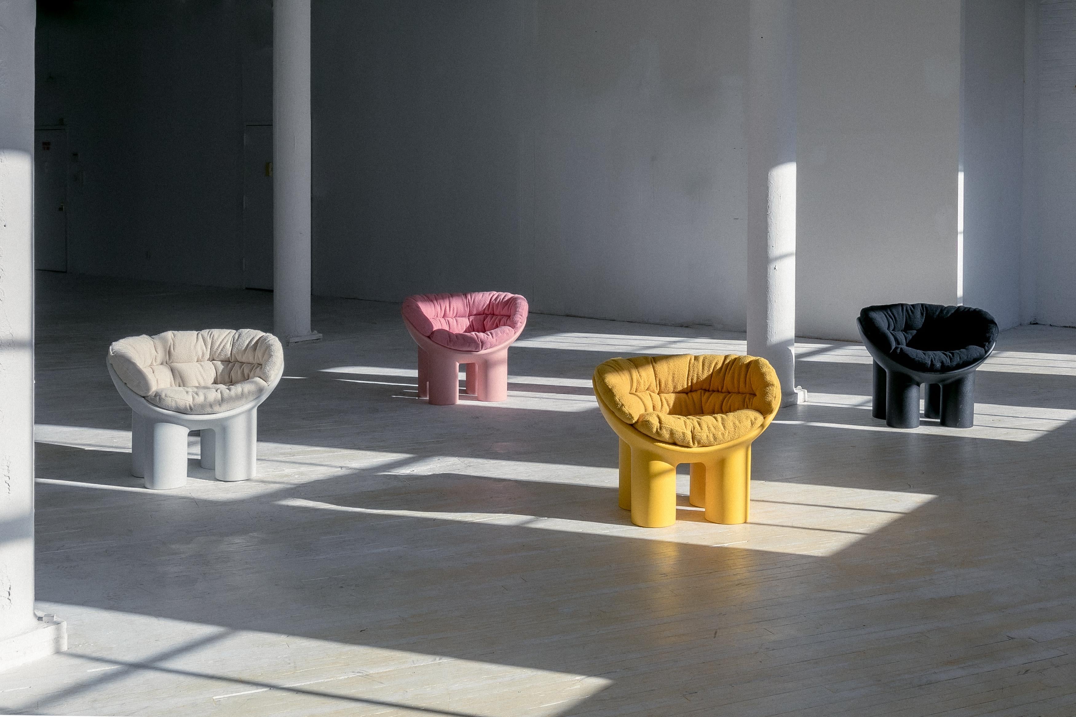 https://a.1stdibscdn.com/roly-poly-x-casentino-armchair-in-pink-with-cushion-by-faye-toogood-for-sale-picture-7/f_16392/f_219829721609628967498/CR_20201206__master.jpg