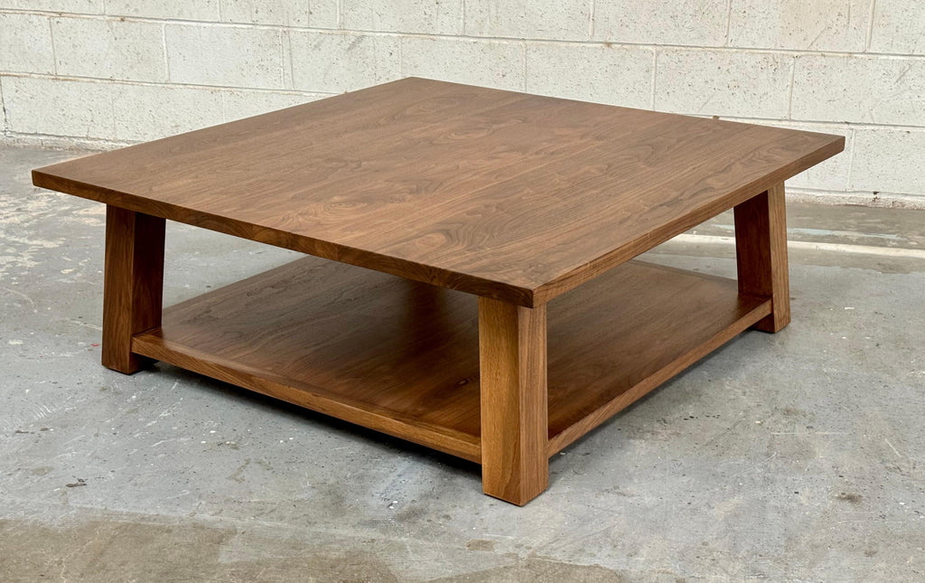 https://a.1stdibscdn.com/custom-klara-coffee-table-in-walnut-by-petersen-antiques-for-sale-picture-7/f_8065/f_432685821737485281954/CR_5__master.jpg