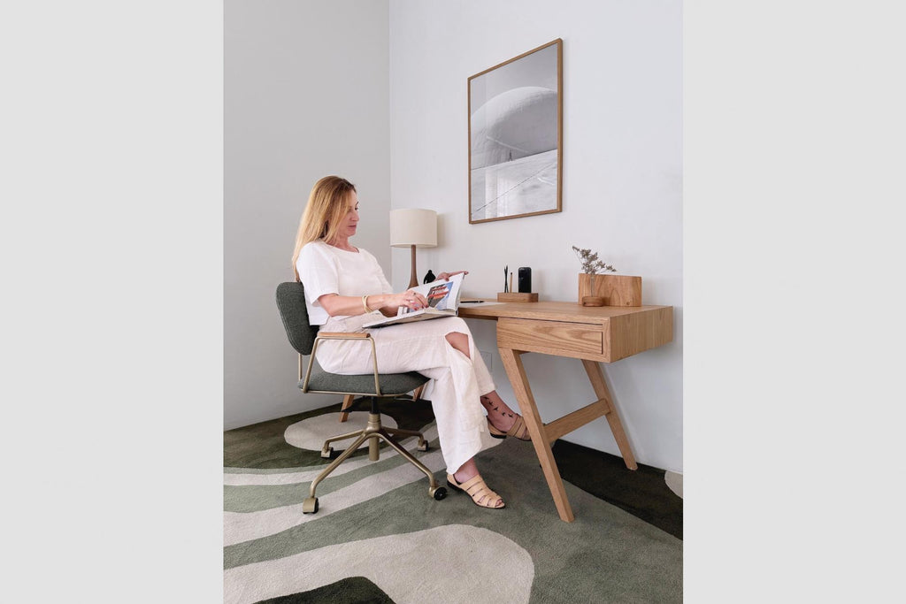 https://a.1stdibscdn.com/bruna-minimalist-office-chair-for-sale-picture-2/f_33041/f_422654721731345682382/Cadeira_Bruna_Office_2__master.jpg