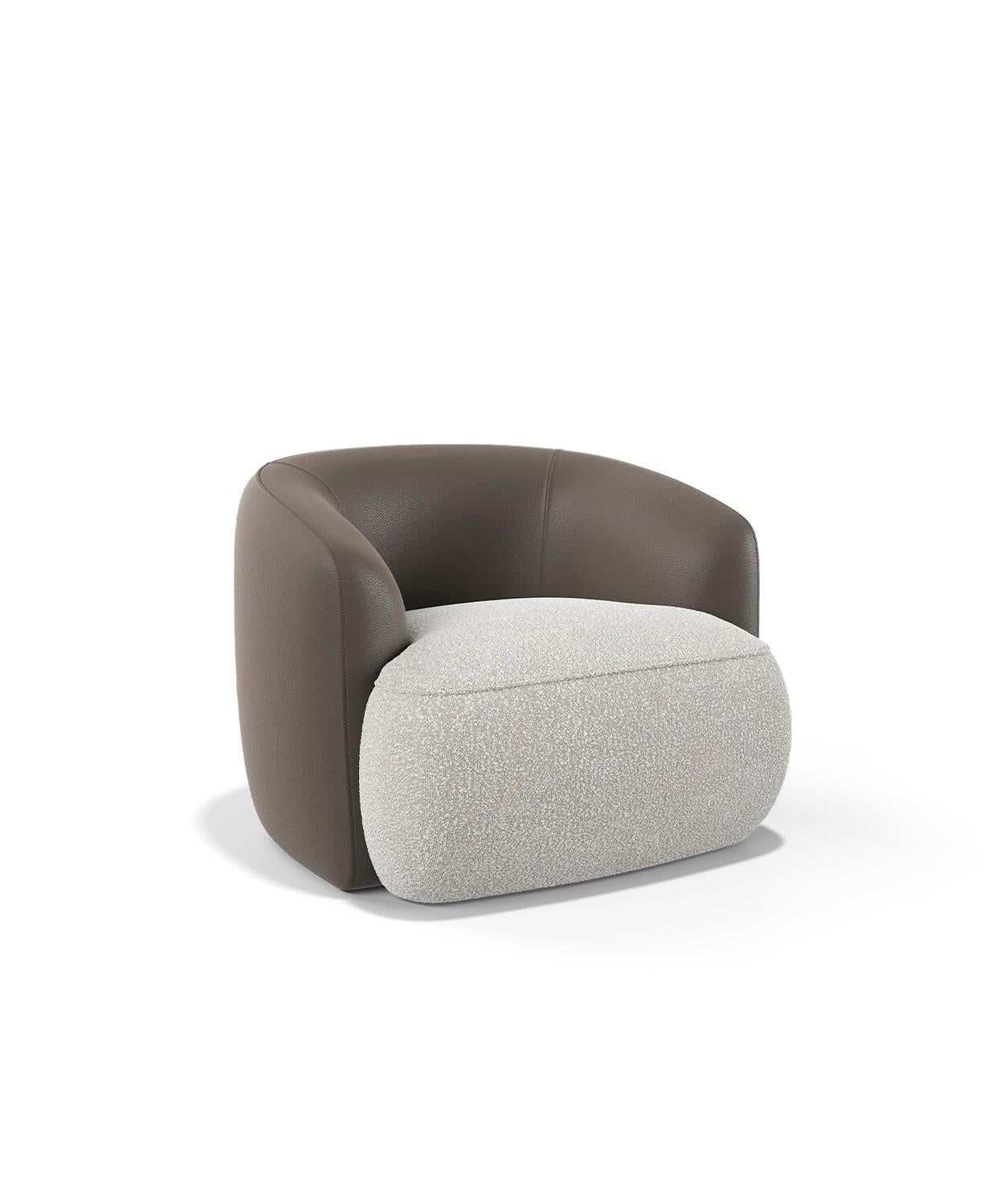 https://a.1stdibscdn.com/pair-of-armchairs-upholstered-in-soft-boucle-fabric-for-sale-picture-2/f_27693/f_423972721732132301082/CadeiraoVollmer_001_master.jpg