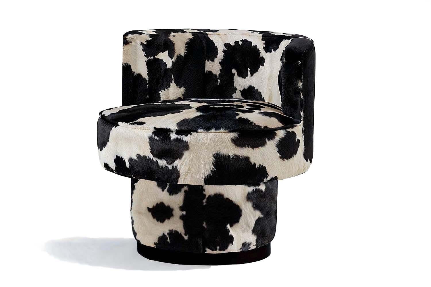 https://a.1stdibscdn.com/space-age-postmodern-brown-velvet-accent-chair-caos-for-sale-picture-5/f_105132/f_456386821751095719717/Caos_1_3_cow_master.jpg