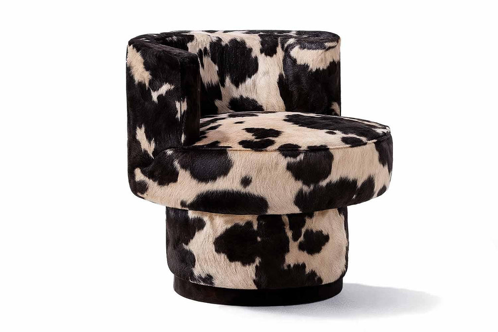 https://a.1stdibscdn.com/space-age-postmodern-cowhide-print-accent-chair-caos-for-sale-picture-2/f_105132/f_456390121753268754144/Caos_2_3_cow__master.jpg