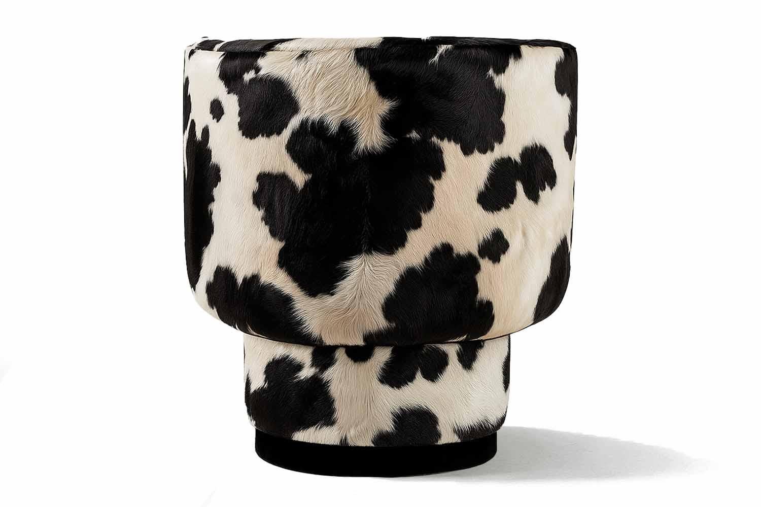 https://a.1stdibscdn.com/space-age-postmodern-cowhide-print-accent-chair-caos-for-sale-picture-3/f_105132/f_456390121753268754095/Caos_3_3_cow_master.jpg