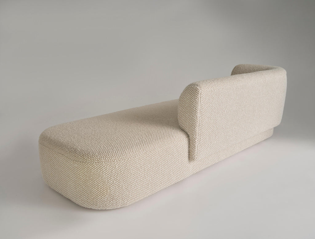 https://a.1stdibscdn.com/capper-chaise-58-by-phase-design-fabric-for-sale-picture-4/f_64972/f_375561921702515762508/CapperChaise_0099_Web_master.jpg