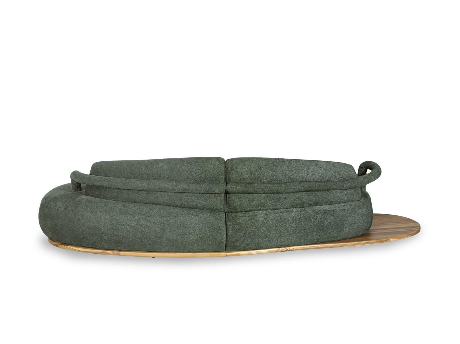 https://a.1stdibscdn.com/felicita-organic-sofa-in-boucle-aluminum-and-teka-wood-for-sale-picture-3/f_56842/f_469993321760124041529/Captura_de_Tela_2025_06_20_s_11_11_31_master.jpg