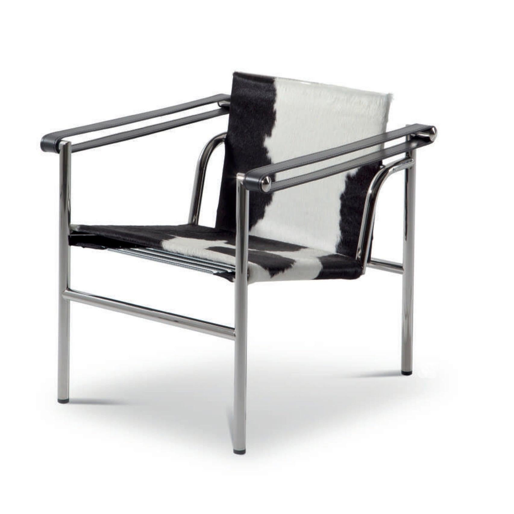 https://a.1stdibscdn.com/set-of-two-lc1-chairs-by-le-corbusier-jeanneret-charlotte-perriand-by-cassina-for-sale-picture-4/f_14272/f_311093821667382553845/Captura_de_pantalla_2021_02_26_a_las_11_49_36_org_master.jpg