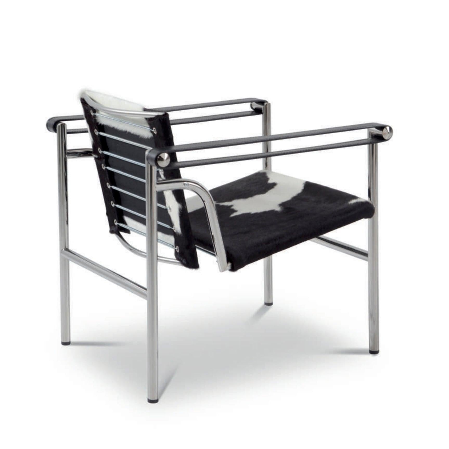 https://a.1stdibscdn.com/set-of-two-lc1-chairs-by-le-corbusier-jeanneret-charlotte-perriand-by-cassina-for-sale-picture-5/f_14272/f_311093821667382554350/Captura_de_pantalla_2021_02_26_a_las_11_49_45_org_master.jpg