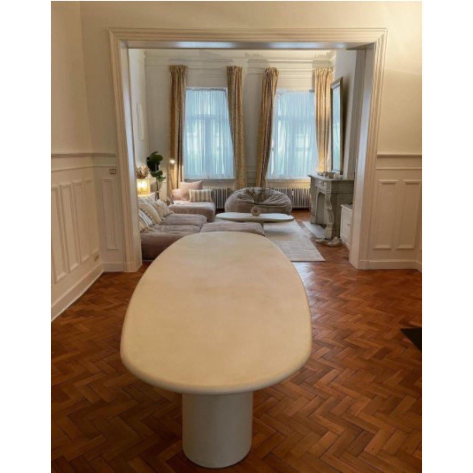 https://a.1stdibscdn.com/natural-plaster-hand-sculpted-outdoor-dining-table-360-by-philippe-colette-for-sale-picture-4/f_12192/f_346706221686239393674/Captura_de_pantalla_2021_12_02_101949_master.jpg