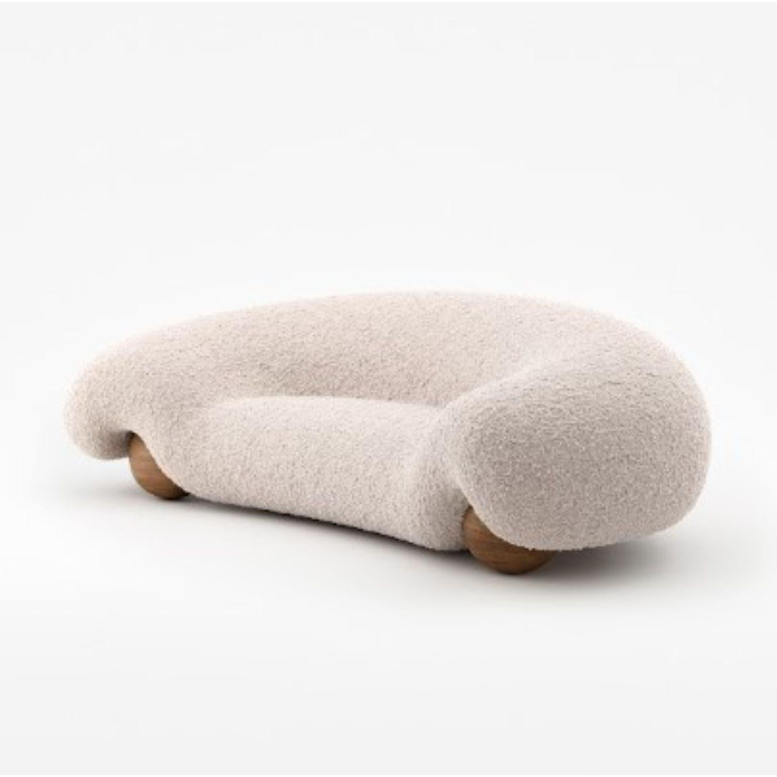 https://a.1stdibscdn.com/lamb-sofa-by-numo-for-sale-picture-2/f_12192/f_353564721690054457222/Captura_de_pantalla_2023_07_22_163102_1__master.jpg