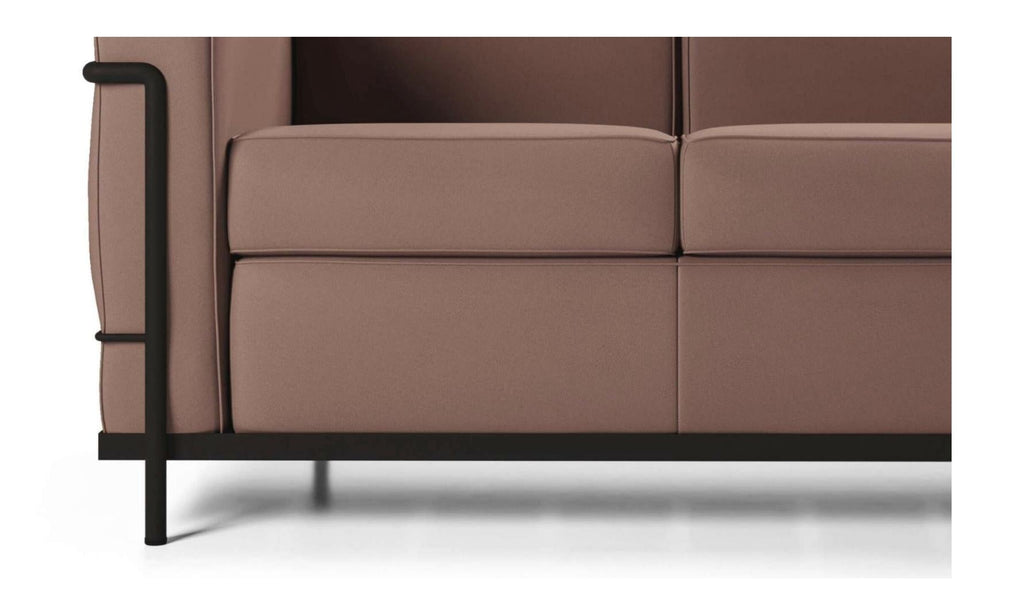 https://a.1stdibscdn.com/le-corbusier-fauteuil-grand-confort-petit-modele-deux-places-durable-for-sale-picture-8/f_14272/f_422549521731307776999/Captura_de_pantalla_2024_11_11_a_las_7_47_53_master.jpg