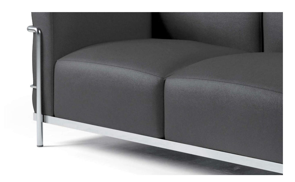 https://a.1stdibscdn.com/le-corbusier-3-fauteuil-gran-confort-grand-modele-trois-places-for-cassina-for-sale-picture-7/f_14272/f_423050821731568359308/Captura_de_pantalla_2024_11_14_a_las_8_11_35_master.jpg
