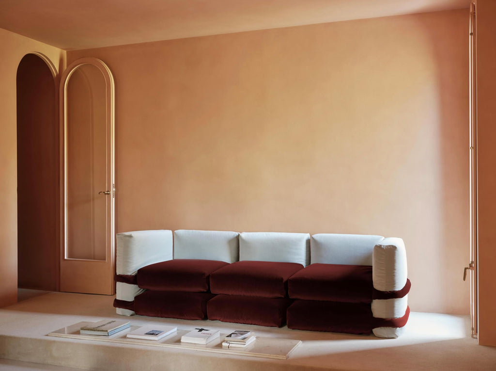 https://a.1stdibscdn.com/muller-van-severen-pillow-sofa-velvet-modular-sofa-for-bd-barcelona-for-sale-picture-13/f_14272/f_424604721732548927498/Captura_de_pantalla_2024_11_25_a_las_16_06_23_master.jpg