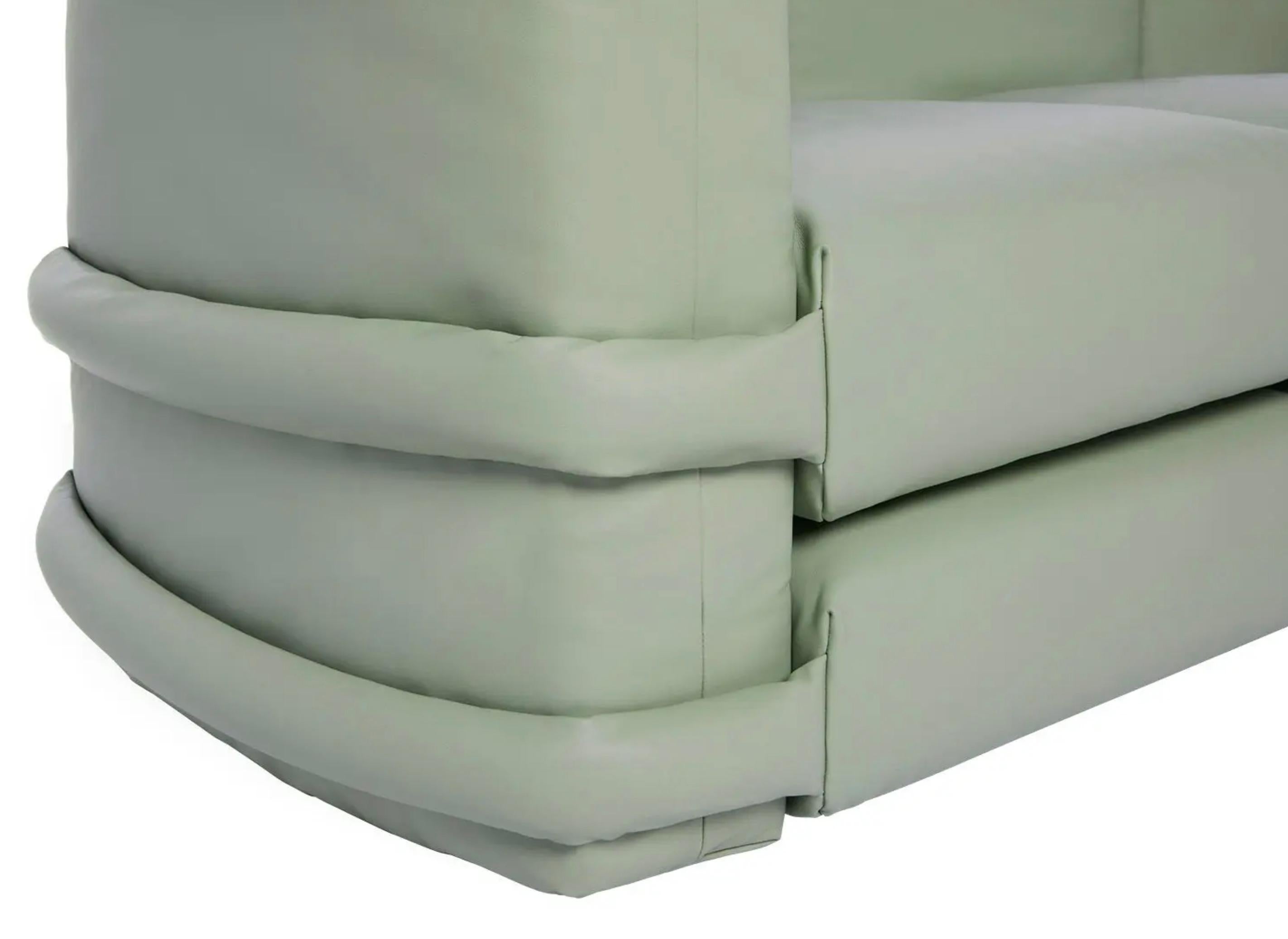 https://a.1stdibscdn.com/muller-van-severen-two-seater-pillow-sofa-in-leather-for-bd-barcelona-for-sale-picture-6/f_14272/f_424949221732717093295/Captura_de_pantalla_2024_11_27_a_las_11_12_42_master.jpg