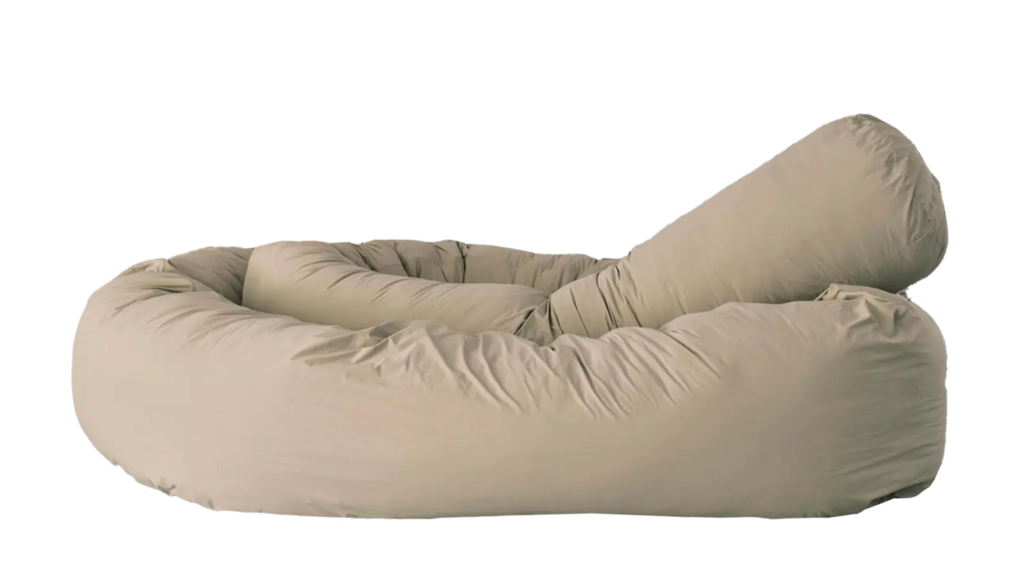 https://a.1stdibscdn.com/willo-perron-sausage-sofa-for-bd-barcelona-for-sale-picture-3/f_14272/f_425453721733122380103/Captura_de_pantalla_2024_12_02_a_las_7_47_02_master.jpg