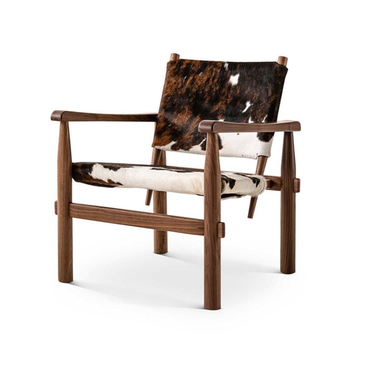 https://a.1stdibscdn.com/charlotte-perriand-doron-hotel-armchair-for-cassina-for-sale-picture-4/f_14272/f_425641721733230403209/Captura_de_pantalla_2024_12_03_a_las_13_42_01_master.jpg