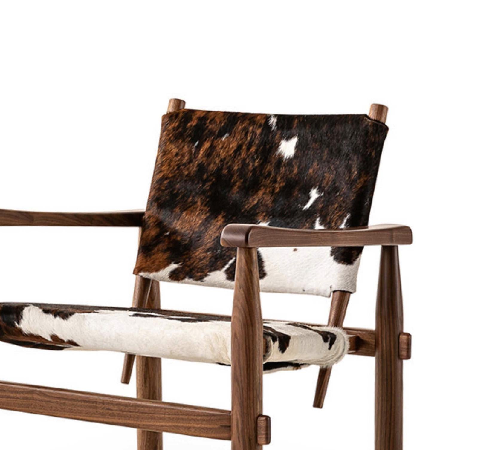 https://a.1stdibscdn.com/charlotte-perriand-doron-hotel-armchair-for-cassina-for-sale-picture-5/f_14272/f_425641721733230371414/Captura_de_pantalla_2024_12_03_a_las_13_42_22_master.jpg