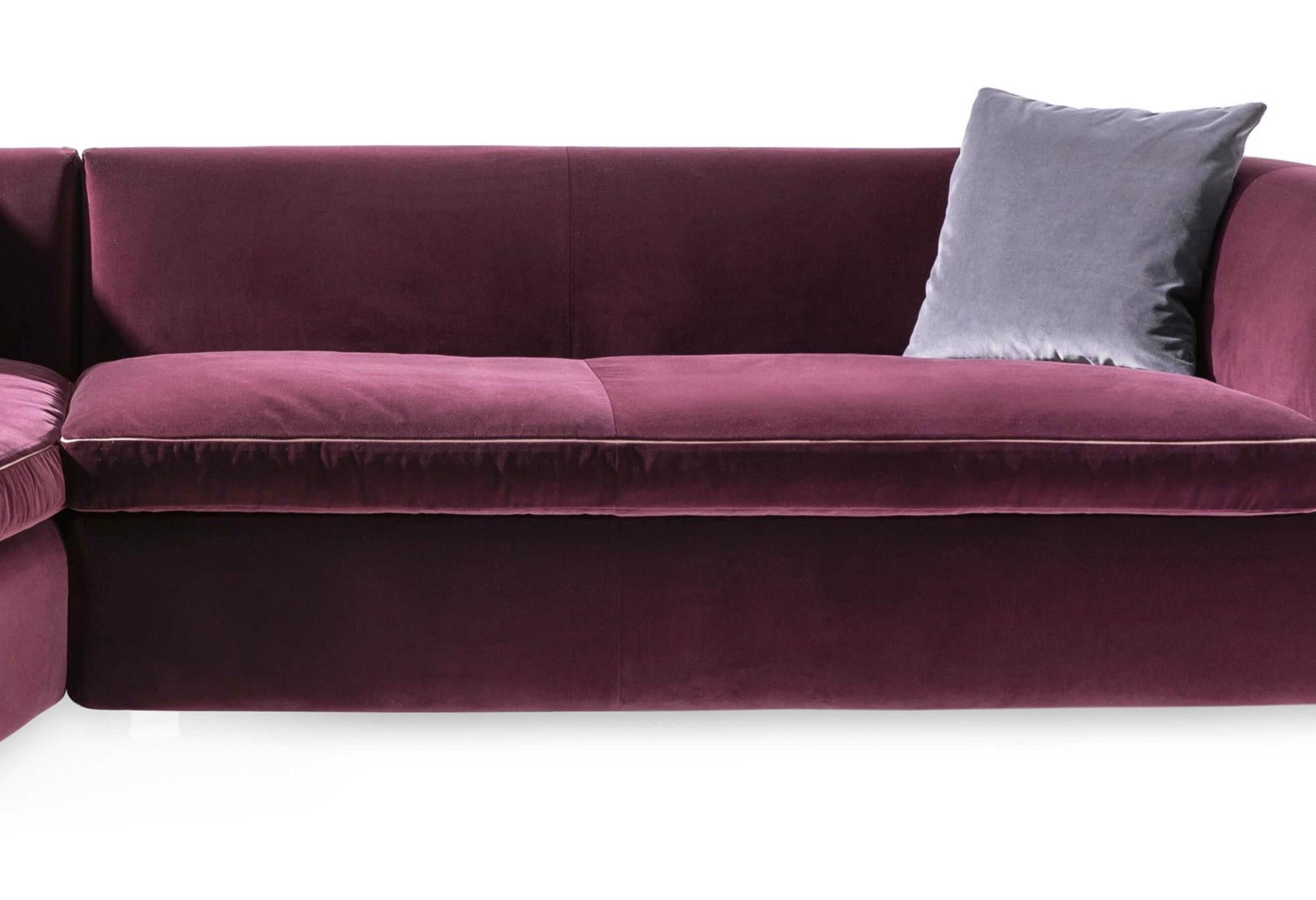 https://a.1stdibscdn.com/rodolfo-dordoni-dress-up-sectorial-sofa-for-cassina-for-sale-picture-5/f_14272/f_425644221733231309024/Captura_de_pantalla_2024_12_03_a_las_14_06_17_master.jpg