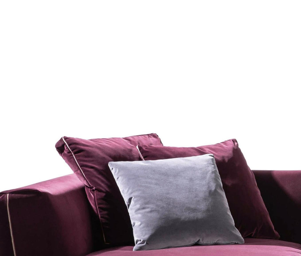 https://a.1stdibscdn.com/rodolfo-dordoni-dress-up-sectorial-sofa-for-cassina-for-sale-picture-7/f_14272/f_425644221733231308911/Captura_de_pantalla_2024_12_03_a_las_14_06_28_master.jpg