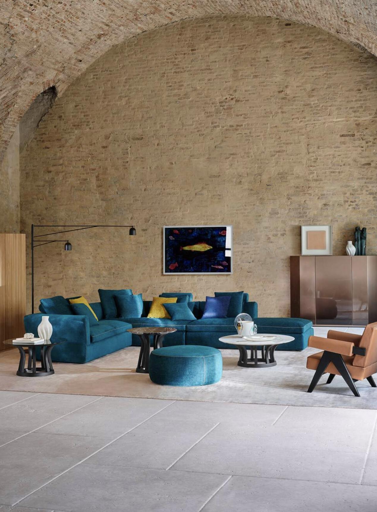 https://a.1stdibscdn.com/rodolfo-dordoni-dress-up-sectorial-sofa-for-cassina-for-sale-picture-11/f_14272/f_425644221733231479483/Captura_de_pantalla_2024_12_03_a_las_14_09_27_master.jpg