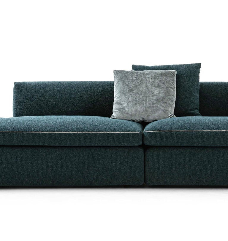 https://a.1stdibscdn.com/rodolfo-dordoni-dress-up-sectorial-sofa-for-cassina-for-sale-picture-4/f_14272/f_425646621733232288966/Captura_de_pantalla_2024_12_03_a_las_14_22_47_master.jpg?width=768