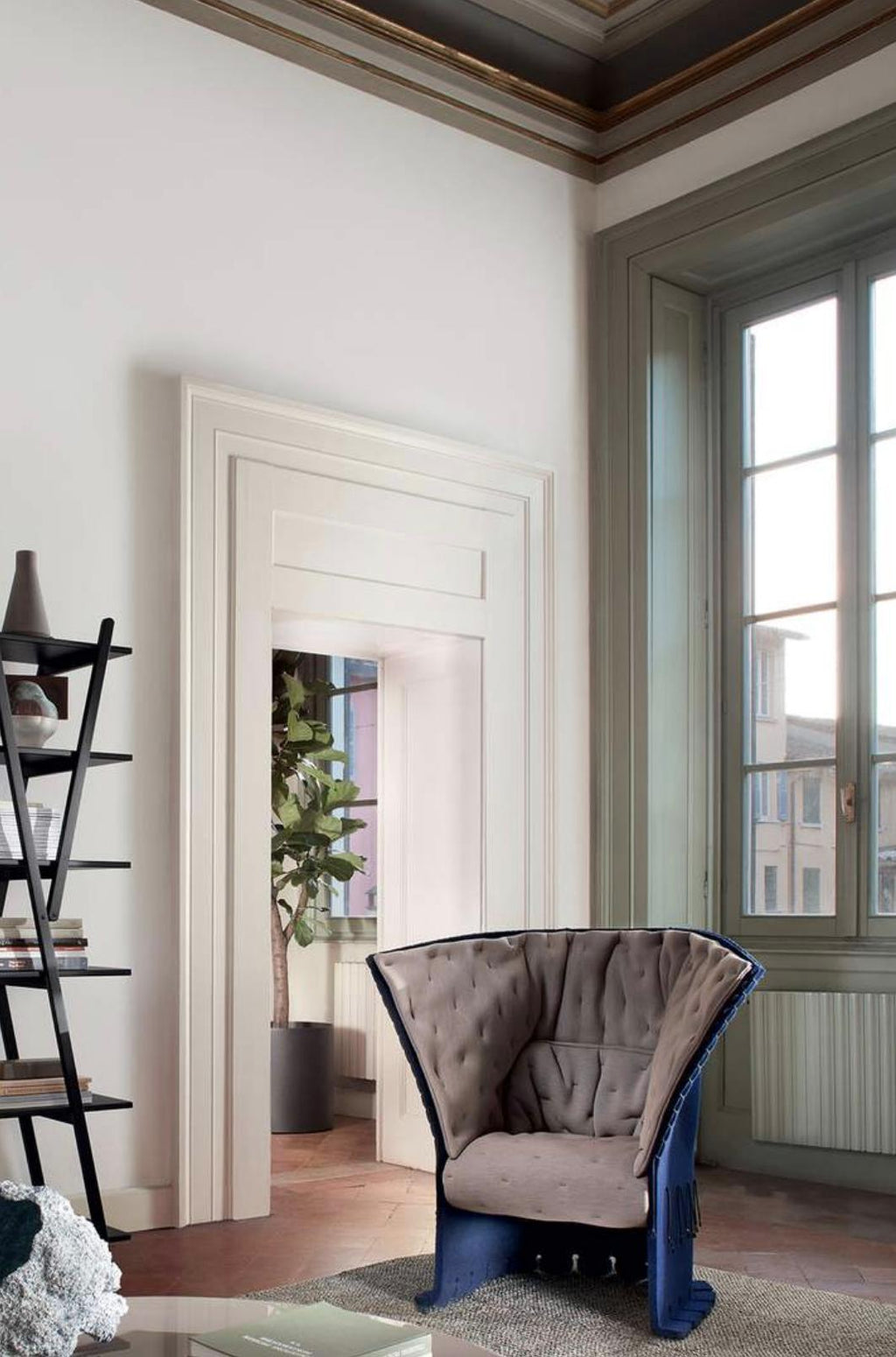 https://a.1stdibscdn.com/gaetano-pesce-set-of-three-feltri-felt-chair-for-cassina-for-sale-picture-14/f_14272/f_426476221733750010786/Captura_de_pantalla_2024_12_09_a_las_13_51_24_master.jpg