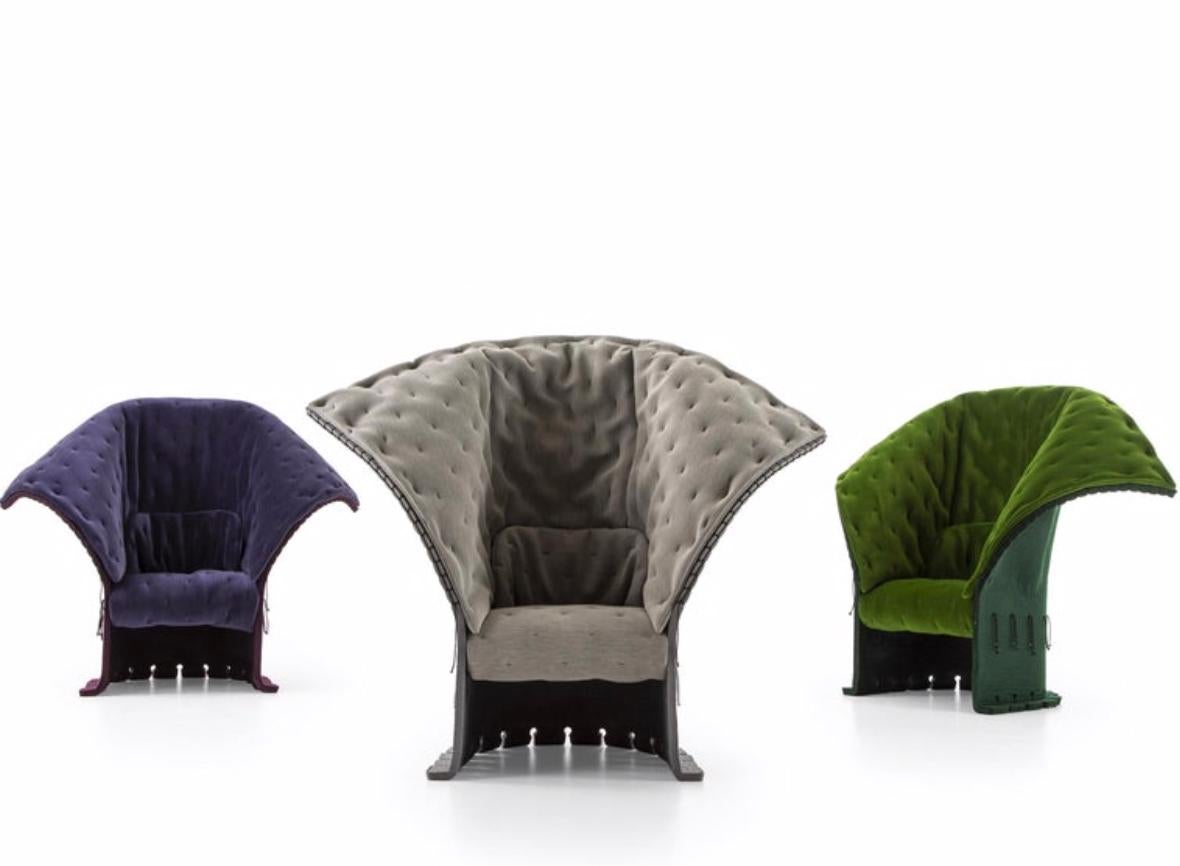 https://a.1stdibscdn.com/gaetano-pesce-set-of-three-feltri-felt-chair-for-cassina-for-sale-picture-2/f_14272/f_426476221733750011318/Captura_de_pantalla_2024_12_09_a_las_13_59_35_master.jpg