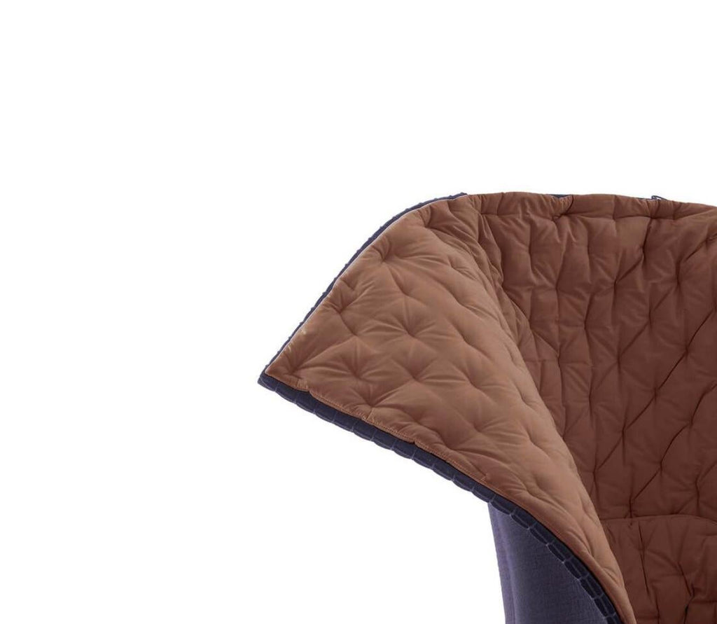 https://a.1stdibscdn.com/gaetano-pesce-feltri-felt-armchair-for-cassina-wool-upholstery-italy-for-sale-picture-4/f_14272/f_492423421773655569346/Captura_de_pantalla_2024_12_09_a_las_14_01_26_master.jpg