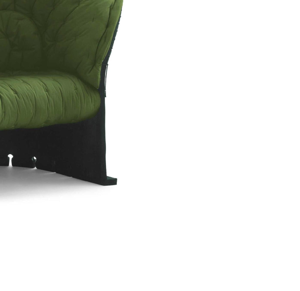 https://a.1stdibscdn.com/gaetano-pesce-feltri-felt-chair-for-cassina-for-sale-picture-6/f_14272/f_426475821733749916440/Captura_de_pantalla_2024_12_09_a_las_14_10_24_master.jpg