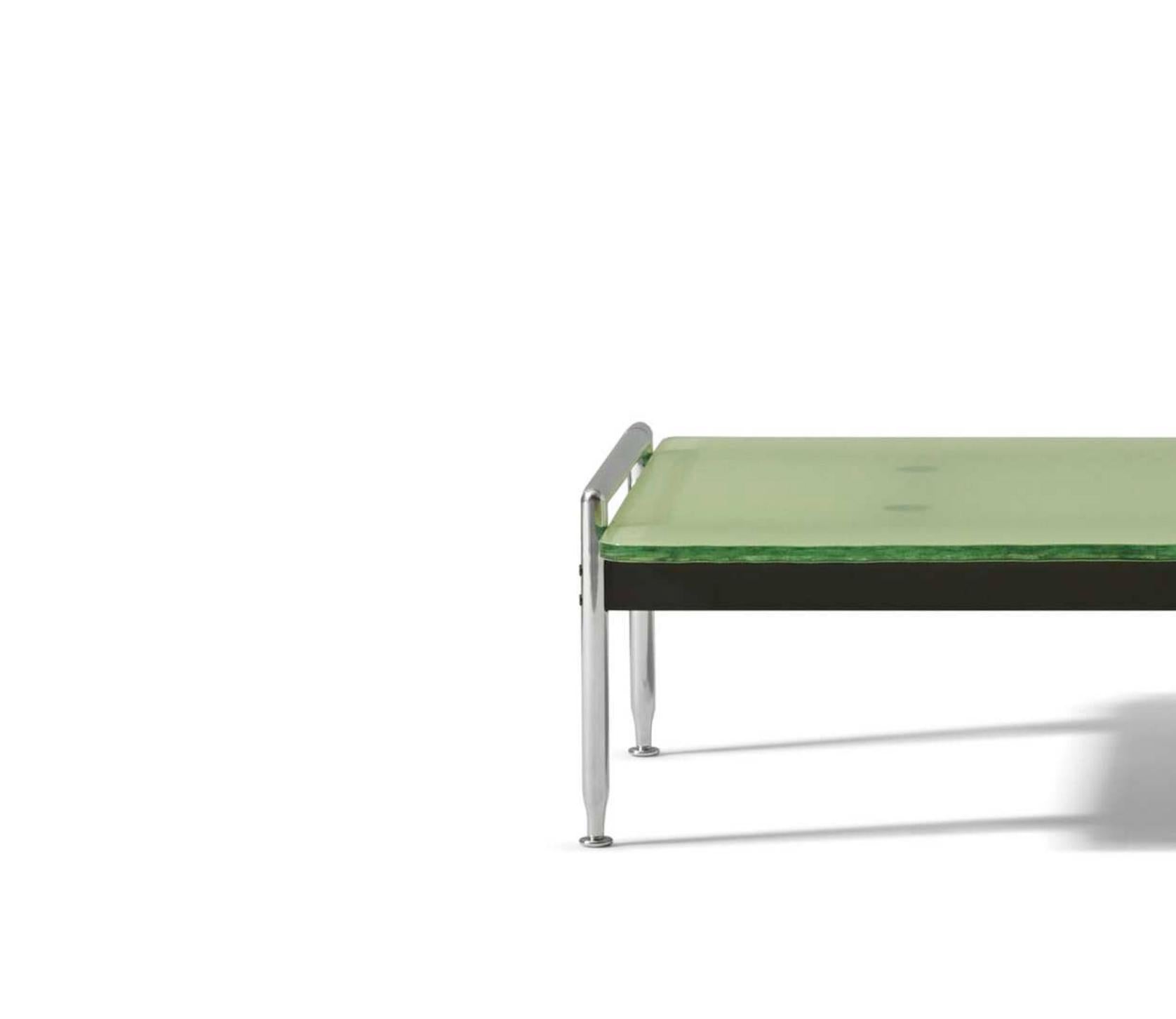 https://a.1stdibscdn.com/antonio-citterio-esosoft-coffee-table-for-cassina-for-sale-picture-3/f_14272/f_426460821733744330644/Captura_de_pantalla_2024_12_09_a_las_8_40_56_master.jpg