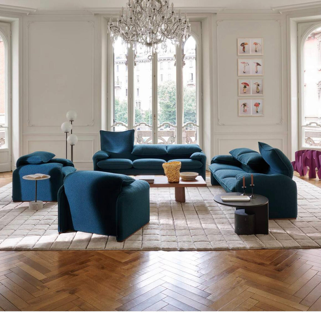 https://a.1stdibscdn.com/vico-magistretti-maralunga-two-seater-sofa-for-cassina-for-sale-picture-10/f_14272/f_426989921733988351802/Captura_de_pantalla_2024_12_12_a_las_7_54_55_master.jpg