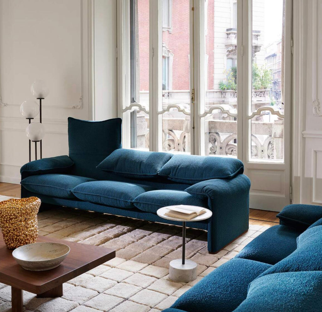 https://a.1stdibscdn.com/vico-magistretti-maralunga-two-seater-sofa-for-cassina-for-sale-picture-12/f_14272/f_426989921733988352190/Captura_de_pantalla_2024_12_12_a_las_7_55_03_master.jpg