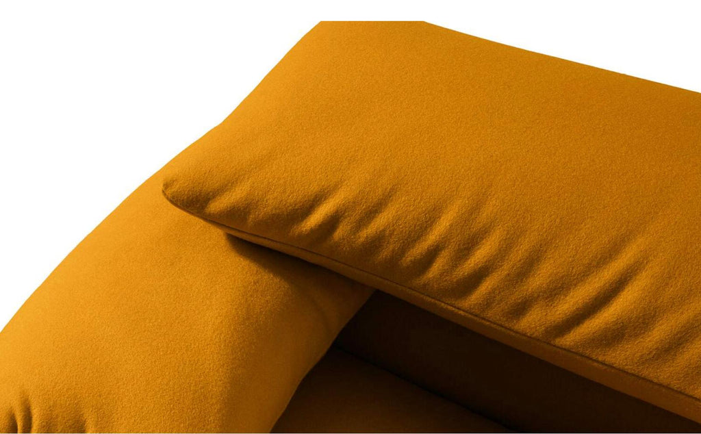 https://a.1stdibscdn.com/vico-magistretti-maralunga-armchair-for-cassina-for-sale-picture-8/f_14272/f_426990421733989838423/Captura_de_pantalla_2024_12_12_a_las_8_47_39_master.jpg