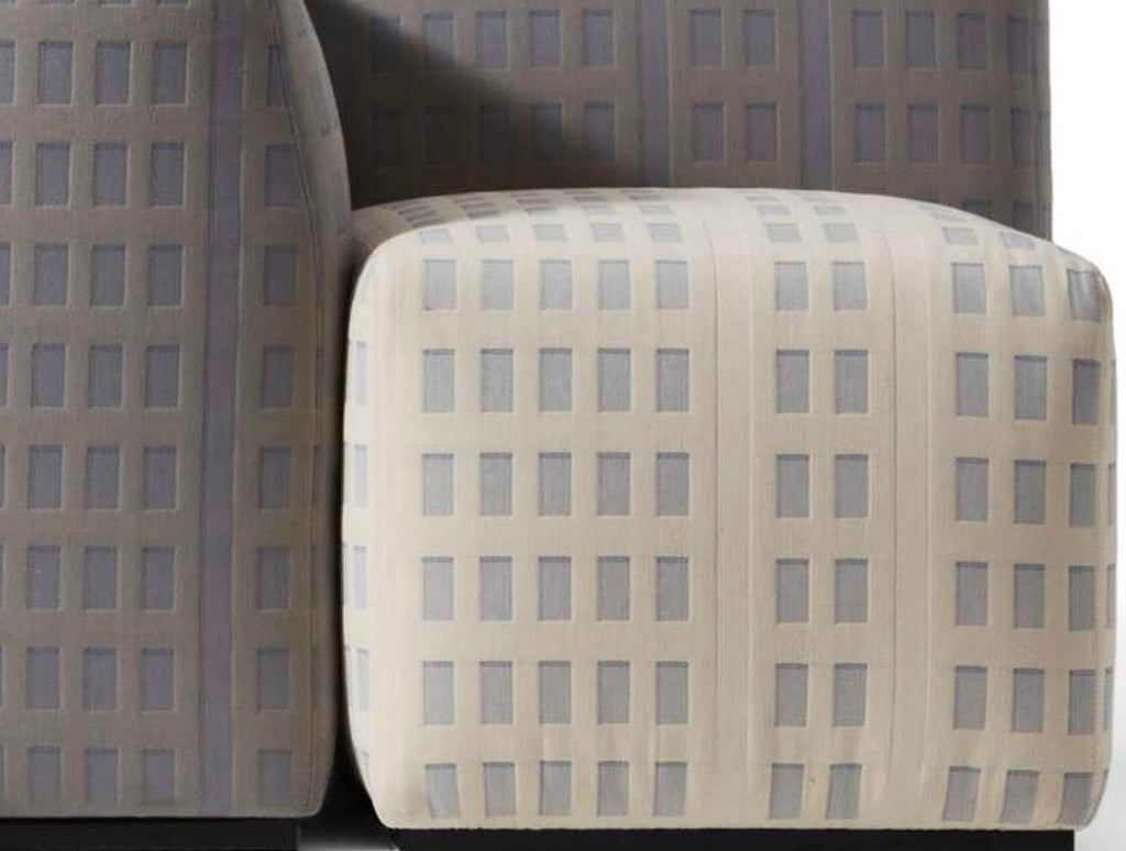 https://a.1stdibscdn.com/gaetano-pesce-tramonto-a-new-york-sofa-for-cassina-for-sale-picture-9/f_14272/f_428268221734591962149/Captura_de_pantalla_2024_12_19_a_las_7_59_52_master.jpg